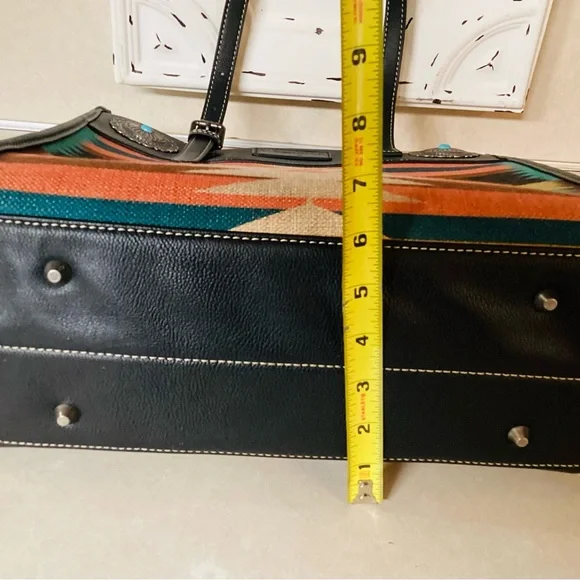 Wrangler Aztec Print Leather Tote Bag with Concealed Carry - Picture 8 of 12